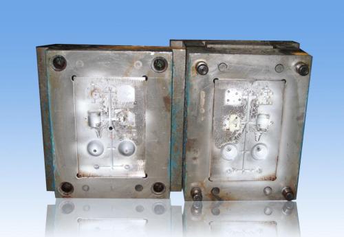 深圳塑膠模具廠，塑料模具零配件的熱處理工藝介紹